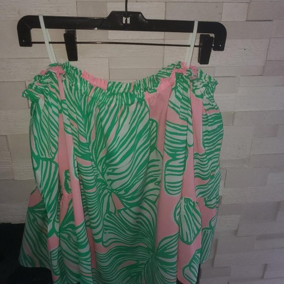 Lilly Pulitzer Off the Shoulder top - Picture 2 of 2